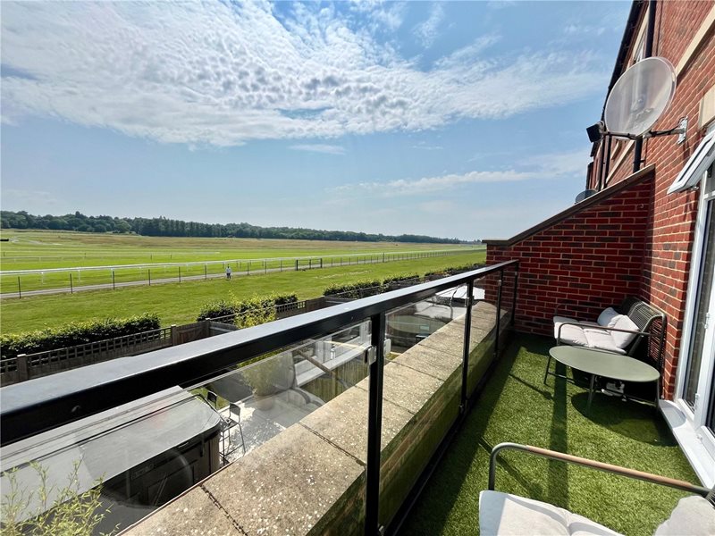 Fetlock Drive, Newbury, Berkshire, RG14