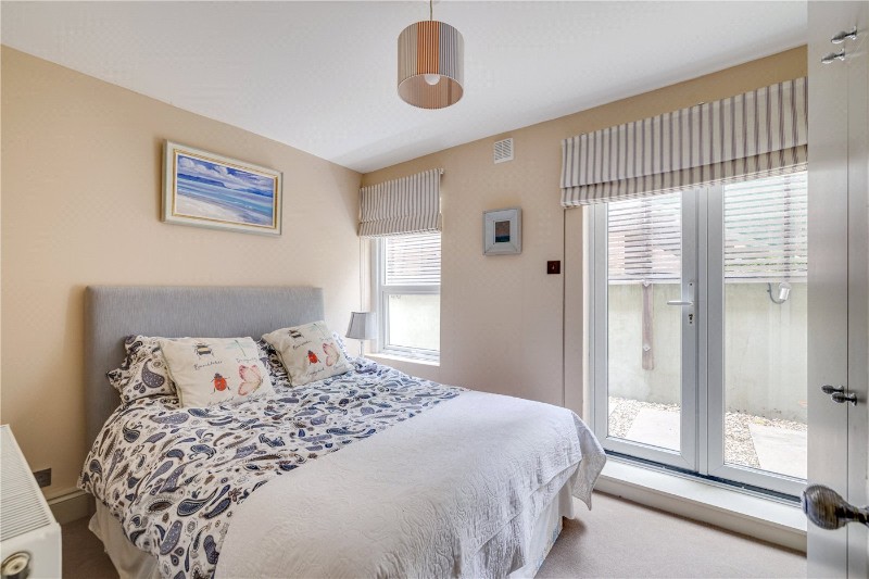 Broughton Road, London, SW6