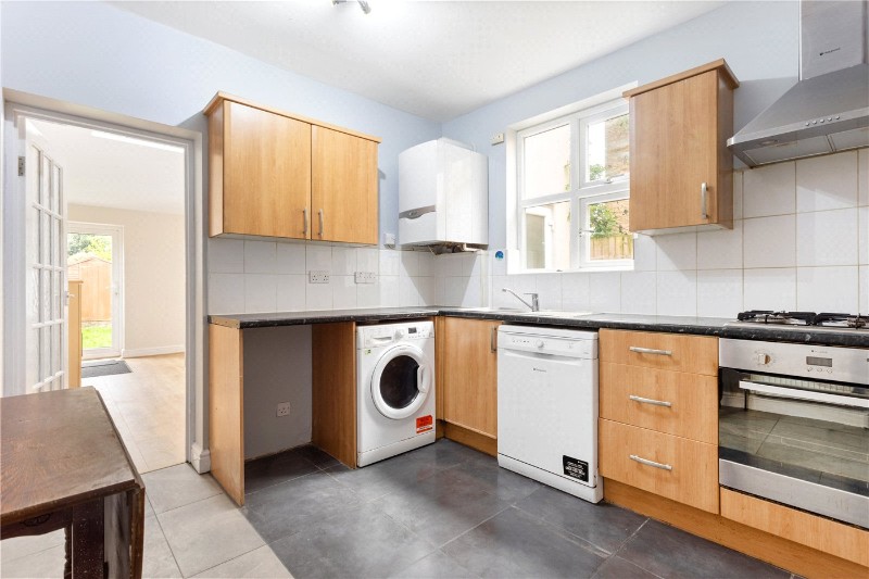 Pitcairn Road, London, CR4