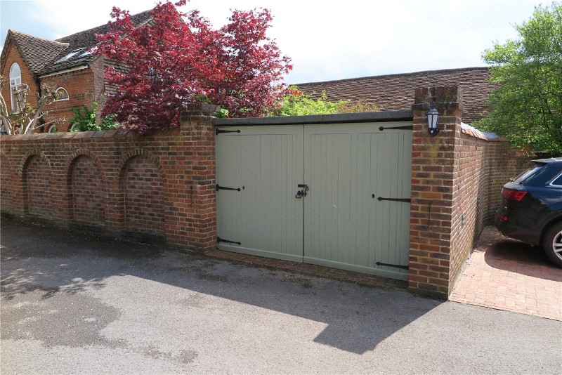 West Street, Farnham, Surrey, GU9