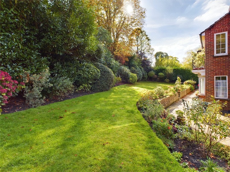 High Street, Esher, Surrey, KT10