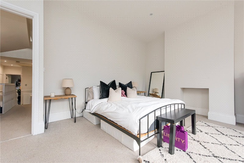 Wrentham Avenue, London, NW10