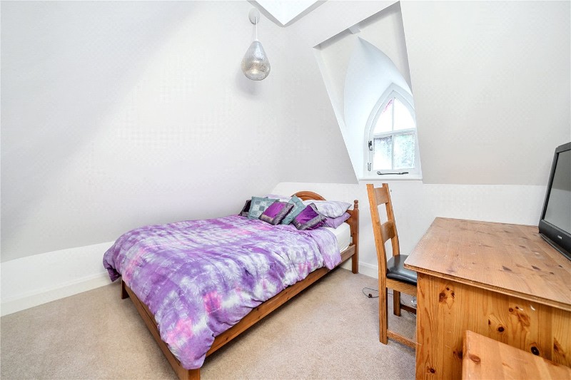 The Street, Frensham, Farnham, Surrey, GU10