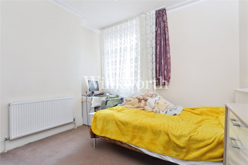 Boundary Road, London, N22