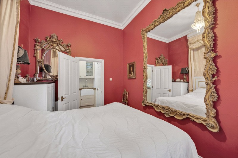 Elgin Avenue, London, W9