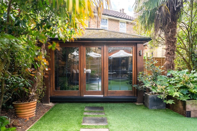Palace Road, London, SW2