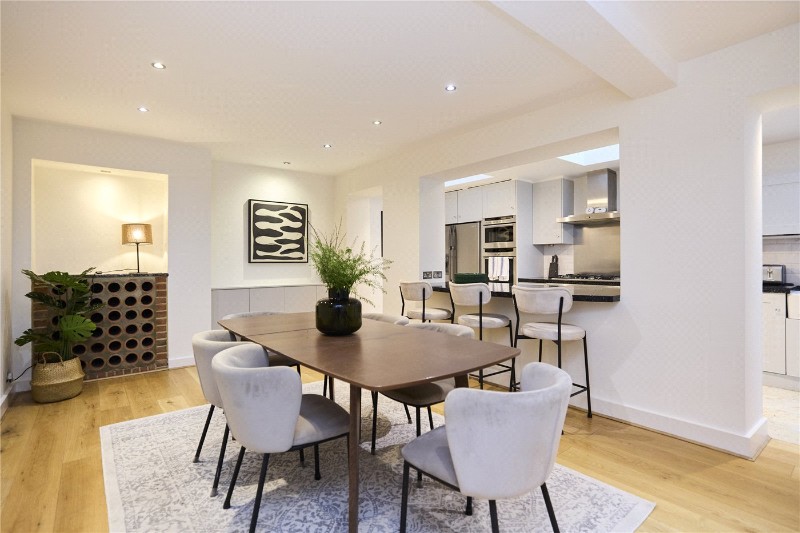 Strathearn Place, London, W2