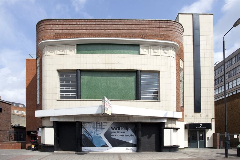 Streatham High Road, London, SW16