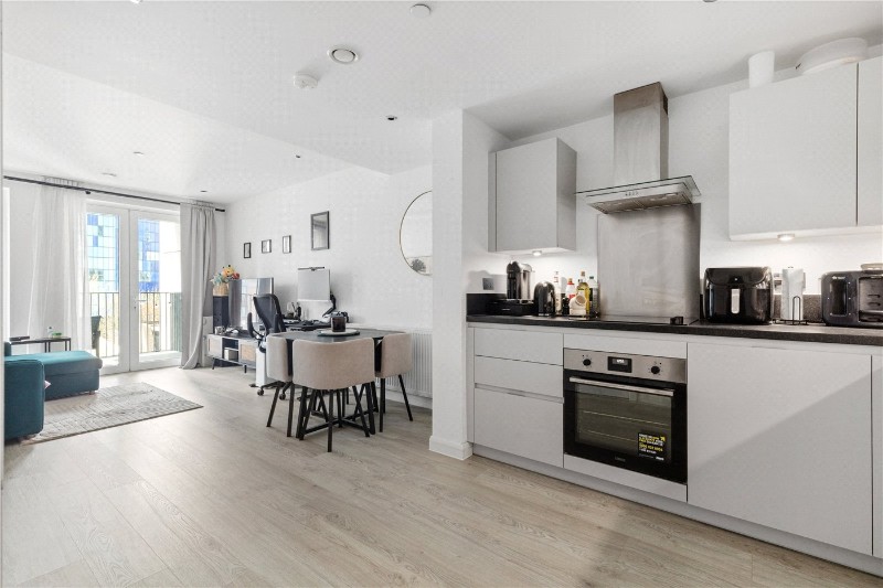 Cendal Crescent, London, E1