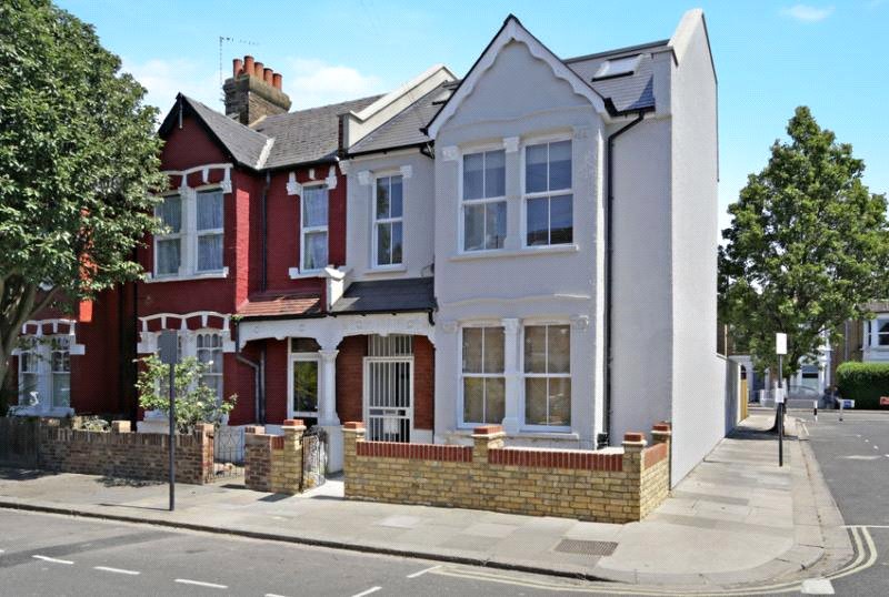 Collingbourne Road, London, W12