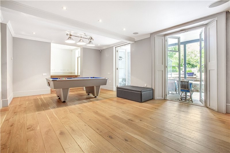 Castelnau, Barnes, London, SW13