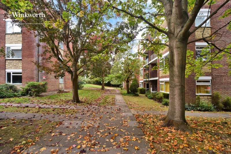 Woodcote Road, Wallington, SM6