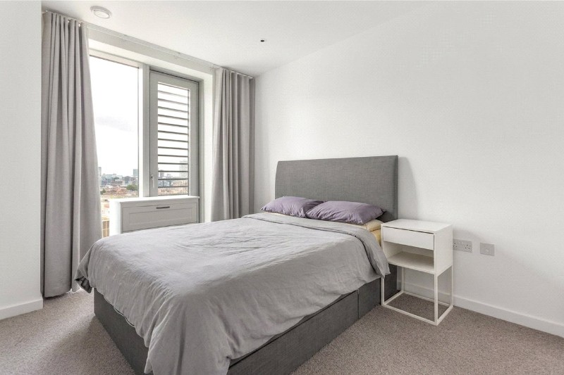 Tapestry Way, London, E1
