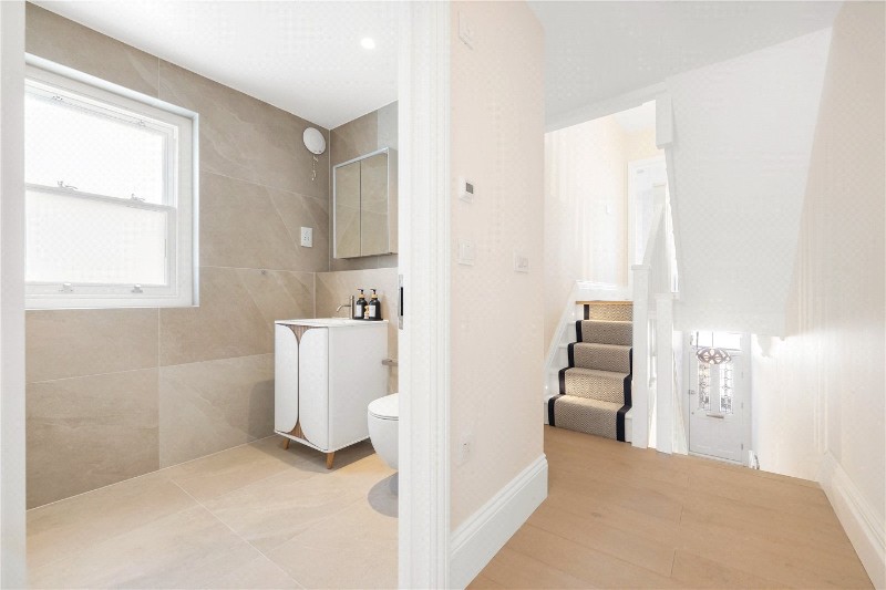 East Dulwich Grove, London, SE22