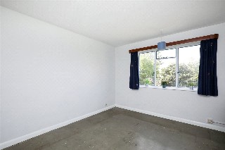 Avenue Road, London, W3