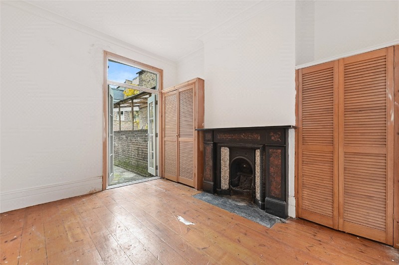 Bloemfontein Avenue, London, W12