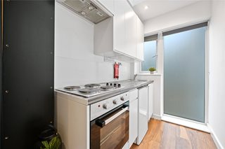 Bloemfontein Avenue, London, W12