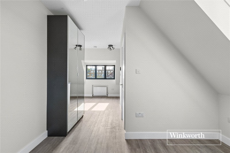 Wentworth Avenue, London, N3
