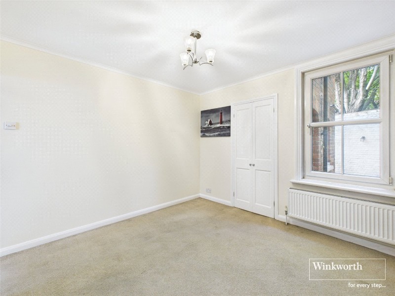 Queens Cottages, Reading, Berkshire, RG1