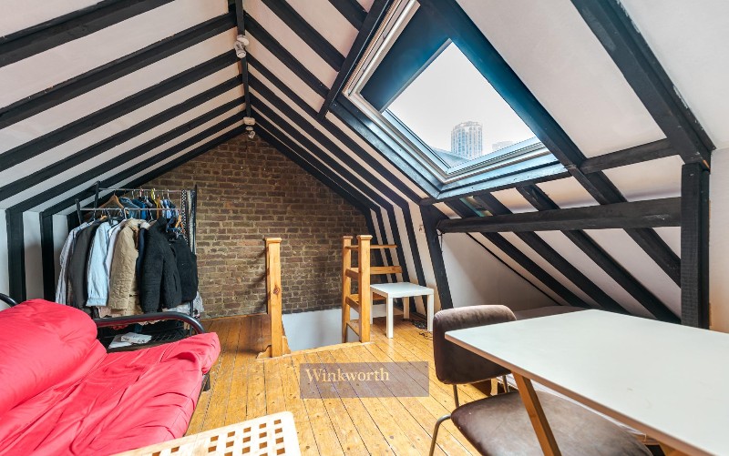 Heyford Avenue, London, UK, SW8