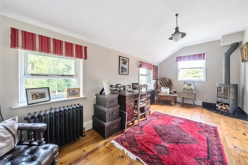 Wrecclesham Hill, Farnham, Surrey, GU10