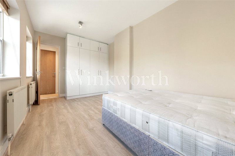 Finchley Road, London, NW11