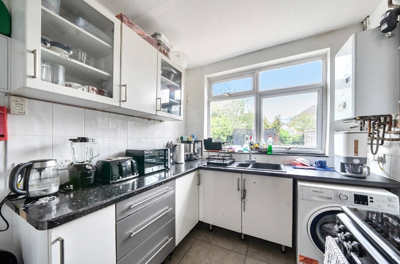 Sundial Avenue, London, SE25