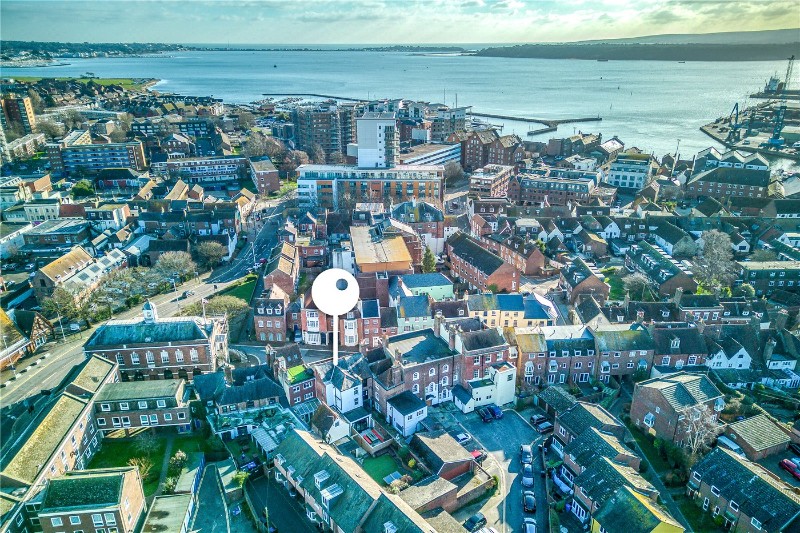 4 Bed Townhouse + 2 Bed Cottage, Market Street, Poole, BH15