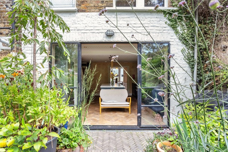 Nevill Road, London, N16