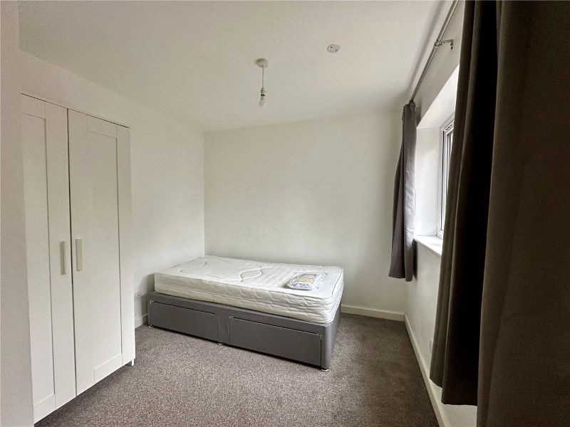 Weydon Lane, Farnham, Surrey, GU9