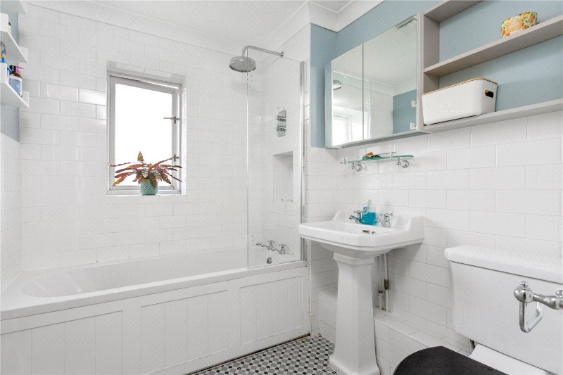 Myddleton Avenue, London, N4