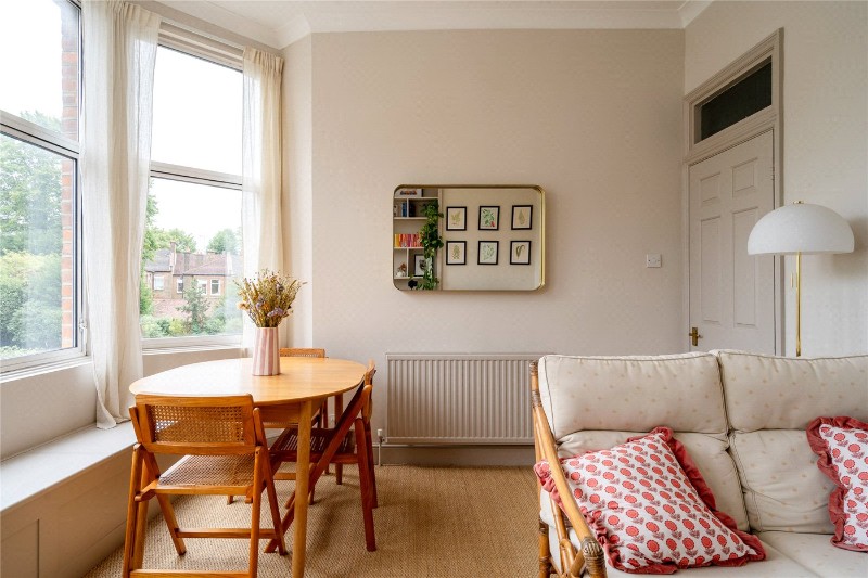 Knollys Road, London, SW16