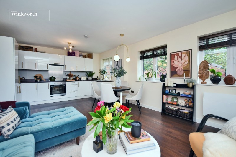 Schoolgate Drive, Morden, SM4