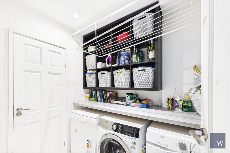 Lairdale Close, London, SE21