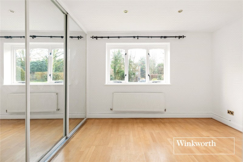 Clandon Gardens, Finchley, London, N3