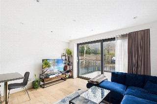 Kings Avenue, London, SW4