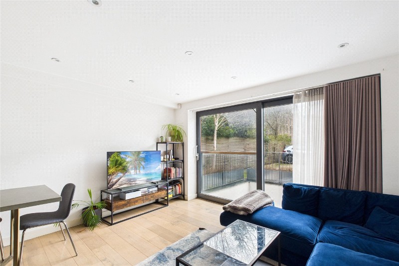 Kings Avenue, London, SW4