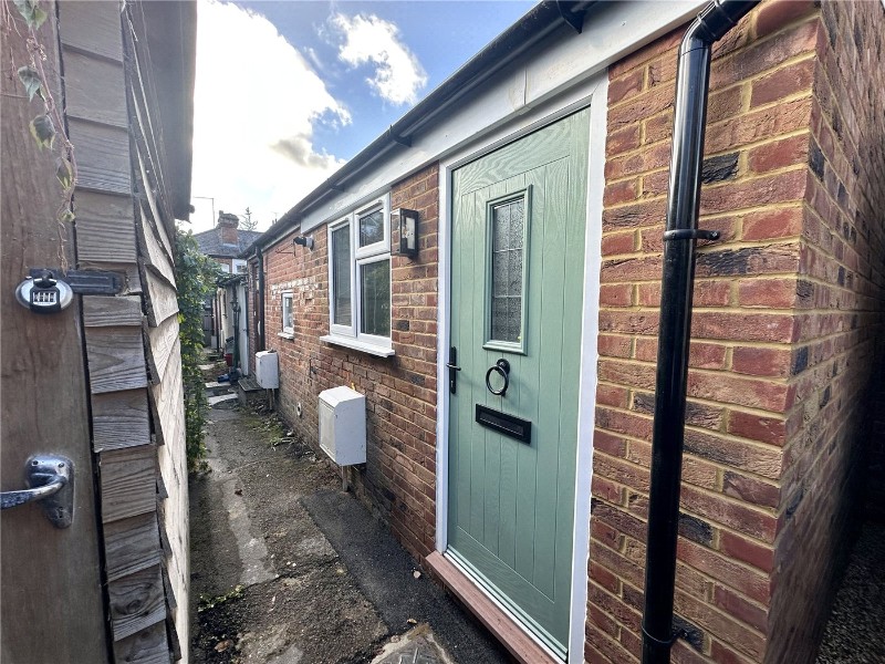 Victoria Road, Farnham, Surrey, GU9