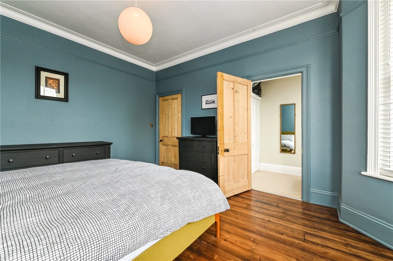 5 bedroom property for sale in Tennyson Road, Worthing, West Sussex