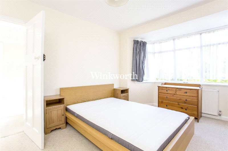 The Vale, London, NW11