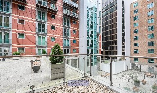 Salamanca Place, London, UK, SE1
