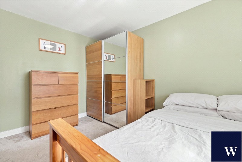 Honiton Gardens, Mill Hill East, London, NW7