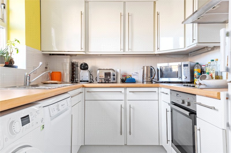 Henry Doulton Drive, London, SW17