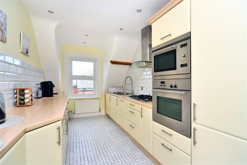 Avenue Road, Banstead, Surrey, SM7