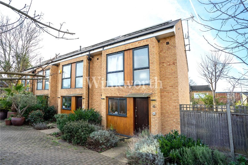 Belz Drive, London, N15