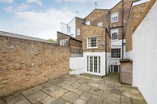 Ordnance Mews, London, NW8