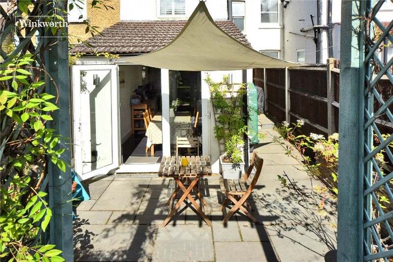 Tharp Road, Wallington, Surrey, SM6