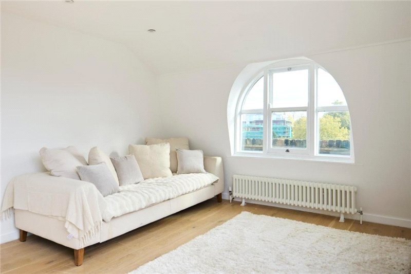 Kennington Road, London, UK, SE11