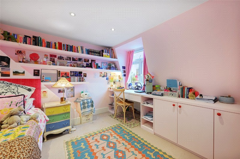 Sedgeford Road, London, W12