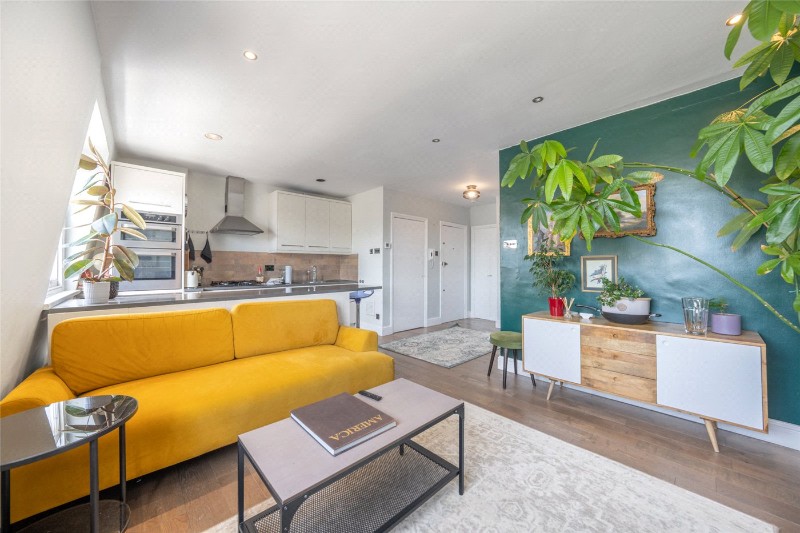 Randolph Avenue, London, W9